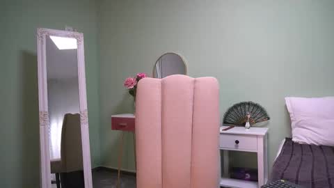 Snapshot of haileymoon85 chatting on October 2025 05:11:02 AM Hailey online show from October 2025 05:11:02 AM