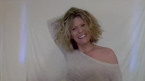 Hailey online show from December 2024 12:35:01 AM