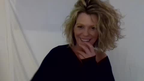 Hailey online show from December 2024 10:55:02 PM