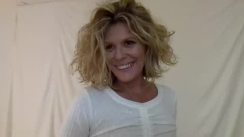 Hailey online show from December 2024 02:01:01 AM