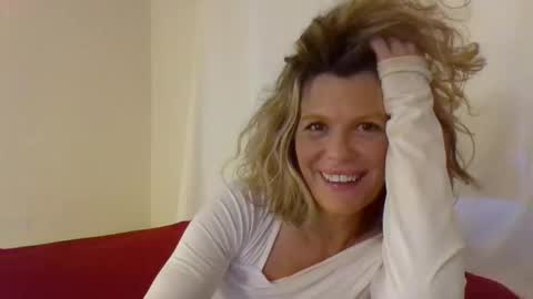 Hailey online show from February 2025 01:25:02 AM