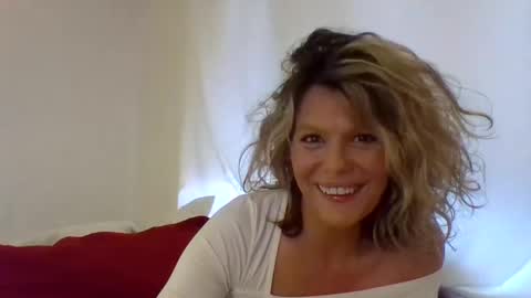 Hailey online show from March 2025 11:37:02 PM