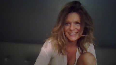 Hailey online show from October 2025 08:39:01 PM