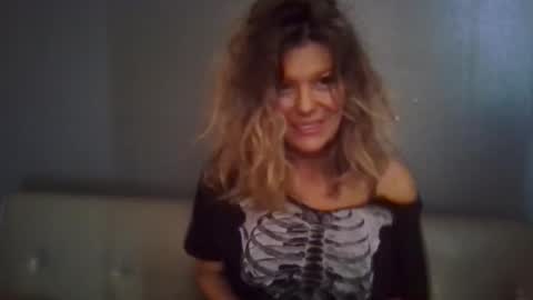 Hailey online show from October 2025 05:25:01 PM