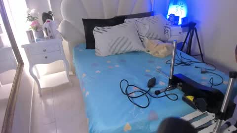 haileysans online show from March 2026 11:32:02 AM