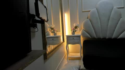 haileysans online show from April 2026 11:37:02 AM