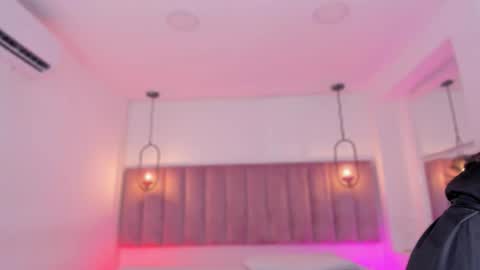 Snapshot of haily_b chatting on December 2025 07:40:02 PM Haily online show from December 2025 07:40:02 PM