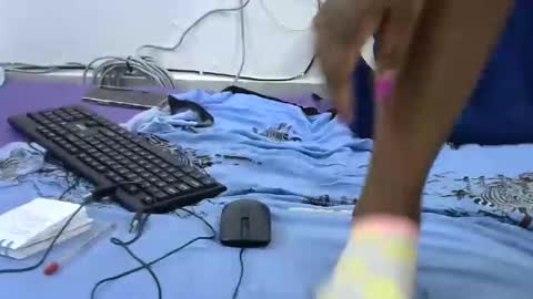 Snapshot of hairy_squiter chatting on February 2025 06:40:01 PM Zaraha online show from February 2025 06:40:01 PM