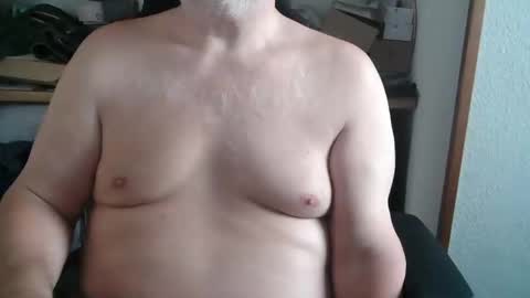 Snapshot of hairyarmpit_lover_1970 chatting on September 2025 08:05:02 AM hairyarmpit_lover_1970 online show from September 2025 08:05:02 AM