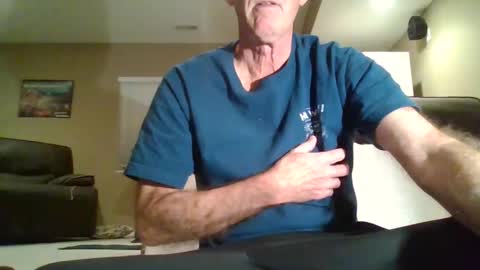 Snapshot of hairybater26 chatting on February 2025 04:37:01 AM Harry online show from February 2025 04:37:01 AM