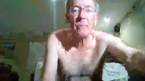 Snapshot of hairybater26 chatting on February 2025 04:18:02 AM Harry online show from February 2025 04:18:02 AM