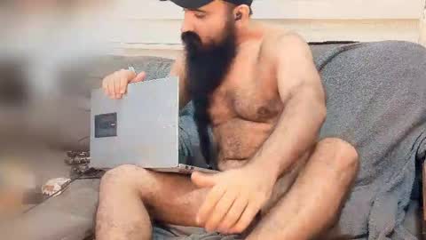 Hairy Beard Smoker online show from May 2026 05:02:02 AM