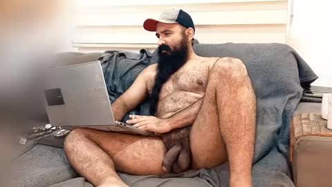 Hairy Beard Smoker online show from May 2026 04:25:01 PM