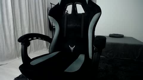 Snapshot of hairycuss chatting on January 2025 06:27:02 AM Adam online show from January 2025 06:27:02 AM