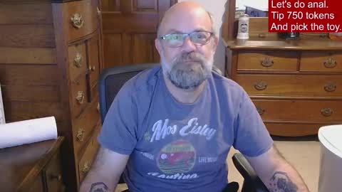 Snapshot of hairydaddybear69 chatting on November 2025 12:40:02 PM HairyDaddyBear69 online show from November 2025 12:40:02 PM