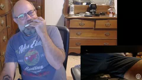 Snapshot of hairydaddybear69 chatting on November 2025 11:59:01 PM HairyDaddyBear69 online show from November 2025 11:59:01 PM