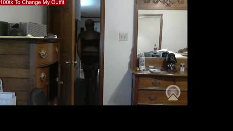 Snapshot of hairydaddybear69 chatting on February 2026 02:37:01 AM HairyDaddyBear69 online show from February 2026 02:37:01 AM