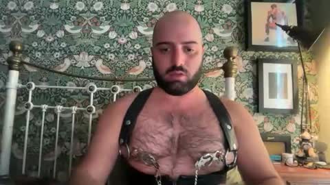Hairy Guy online show from February 2026 01:10:01 PM