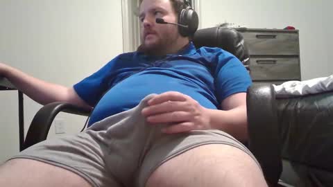 hairymikey online show from November 2025 05:18:01 AM