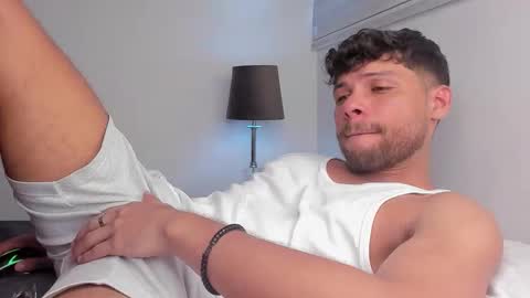 Independent       model  online show from March 2026 09:08:02 PM