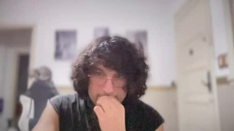 halfblood18 online show from October 2025 12:49:02 AM