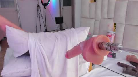 Halie  online show from July 2026 01:30:02 AM