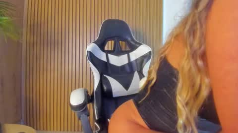 Anahis online show from October 2025 03:47:01 AM