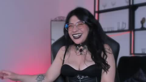 halley_ravenn online show from May 2026 09:12:02 PM