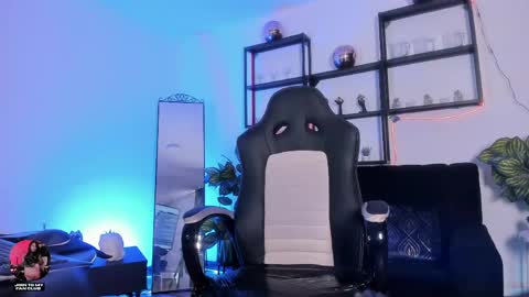halley_ravenn online show from May 2026 09:21:02 PM