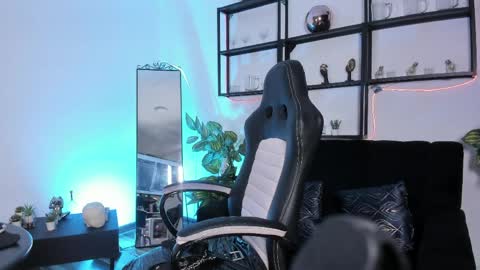 halley_ravenn online show from June 2026 08:48:02 PM