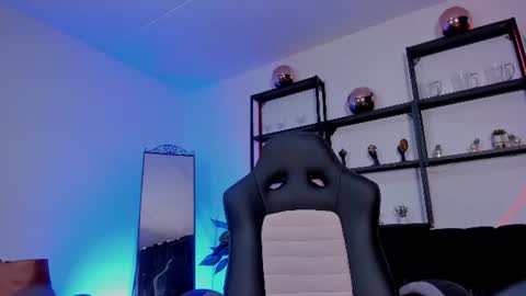 halley_ravenn online show from June 2026 08:33:02 PM