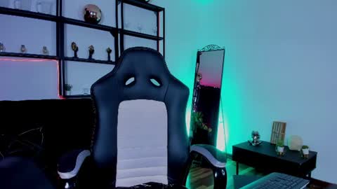 halley_ravenn online show from June 2026 08:07:01 PM