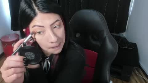 halley_ravenn online show from July 2026 03:38:01 PM