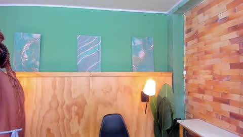 Halley Lorens online show from April 2026 12:03:02 PM