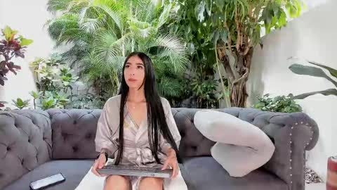 Hallie Stone online show from May 2026 01:30:02 PM