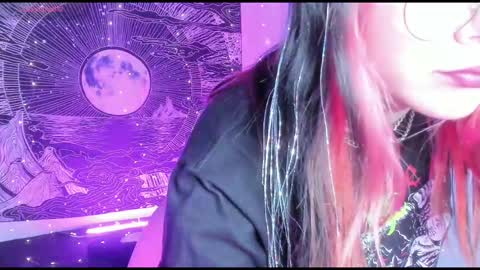 Hallu online show from December 2025 09:32:02 PM