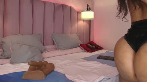  Hally Bans  online show from February 2026 07:12:01 PM