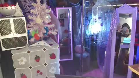 Snapshot of halovalentine chatting on December 2024 12:41:01 AM halovalentine online show from December 2024 12:41:01 AM