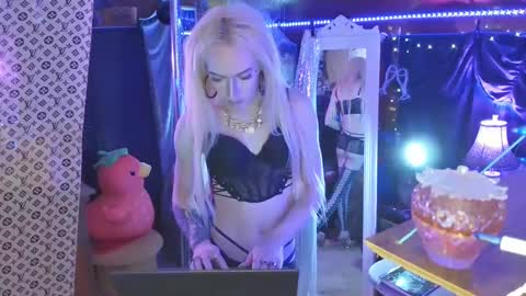 Snapshot of halovalentine chatting on February 2025 01:52:02 AM halovalentine online show from February 2025 01:52:02 AM