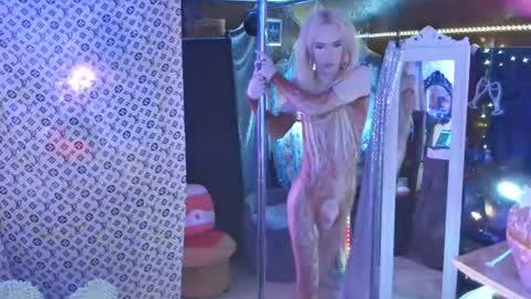 Snapshot of halovalentine chatting on February 2025 12:05:02 AM halovalentine online show from February 2025 12:05:02 AM