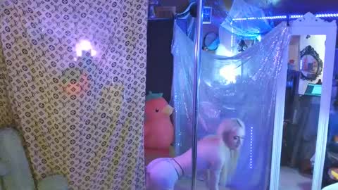 Snapshot of halovalentine chatting on March 2025 12:37:02 AM halovalentine online show from March 2025 12:37:02 AM