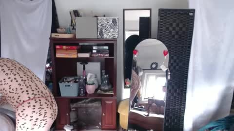 Snapshot of halovalentine chatting on September 2025 09:51:01 PM halovalentine online show from September 2025 09:51:01 PM