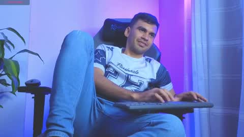 hamiltong12 online show from May 2026 10:37:02 PM