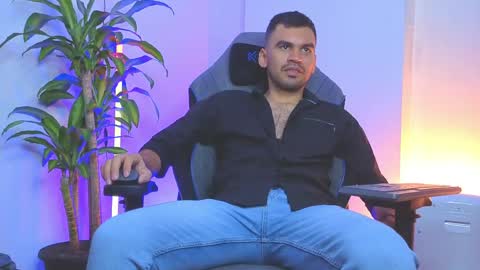 hamiltong12 online show from May 2026 02:54:01 PM