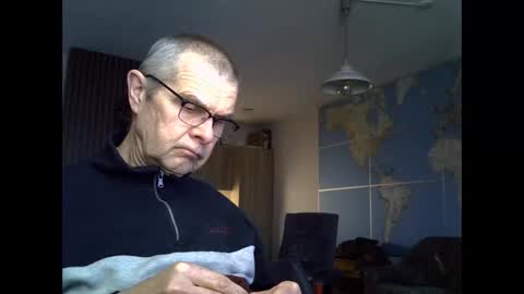 Snapshot of hamto65 chatting on February 2026 04:32:01 PM Prefer men 80 online show from February 2026 04:32:01 PM