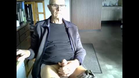 Snapshot of hamto65 chatting on March 2026 11:05:02 AM Prefer men 80 online show from March 2026 11:05:02 AM