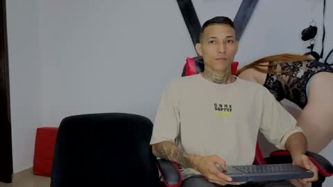 Hana and Zeta online show from April 2026 01:41:01 PM