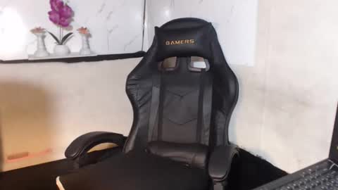 hana_soojin online show from April 2026 05:21:01 PM