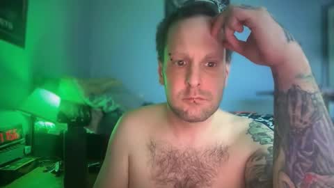 hand_banana_420 online show from March 2026 05:57:02 PM