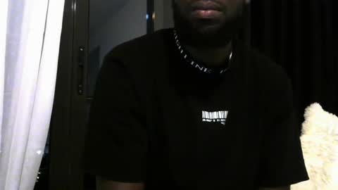 handsome king online show from May 2026 10:19:01 PM